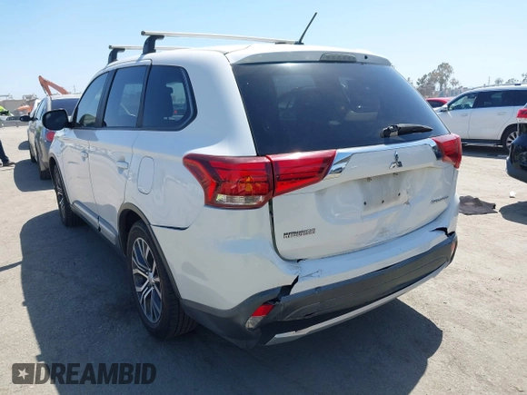 2016 Mitsubishi Outlander ES z VIN JA4AD2A30GZ051821, wystawiony jako IAAI lot #42283059 z przebiegiem 147 745 mil mil oraz . Historia ofert i sprzedaży dostępna na DreamBid. Obrazek 3.