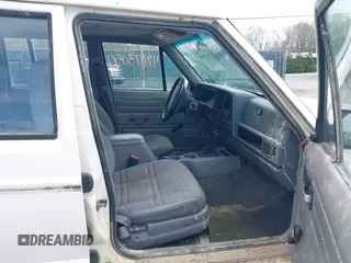 1996 Jeep Cherokee SE with VIN 1J4FJ28S3TL241251, listed as a IAAI auction lot 42073050 with 156,523 mi miles and . Bid and sale history available at DreamBid. Image 5.