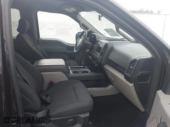 2018 Ford F-150 XL z VIN 1FTEW1EP3JFD67926, wystawiony jako IAAI lot #42270588 z przebiegiem 71 435 mil mil oraz . Historia ofert i sprzedaży dostępna na DreamBid. Obrazek 5.