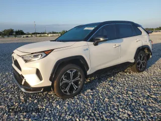 2021 Toyota RAV4 XSE with VIN JTMFB3FV2MD066086, listed as a Copart auction lot 57253325 with 14,827 mi miles and Salvage title. Bid and sale history available at DreamBid. Image 1.