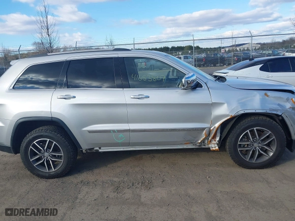 2011 Jeep Grand Cherokee Limited with VIN 1J4RR5GT8BC527676, listed as a IAAI auction lot 41683807 with 101,324 mi miles. Bid and sale history available at carsss.com. Image 13.
