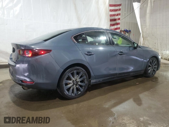 2024 Mazda 3 S Carbon Edition with VIN 3MZBPBCM7RM411319, listed as a Copart auction lot 62766705 with 30,500 mi miles and Non repairable. Bid and sale history available at DreamBid. Image 3.