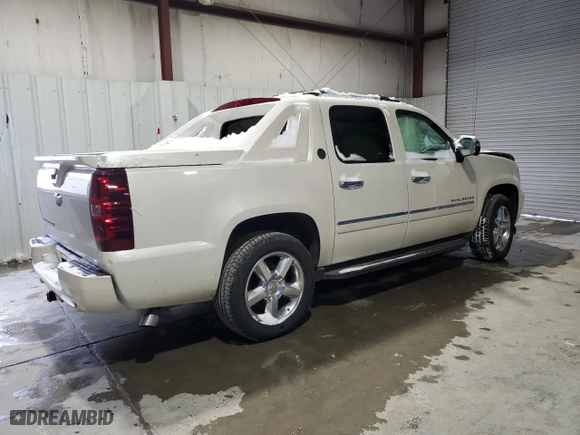 2013 Chevrolet Avalanche LTZ with VIN 3GNTKGE75DG293943, listed as a Copart auction lot 45305125 with 0 mi miles and Salvage Title. Bid and sale history available at carsss.com. Image 3.