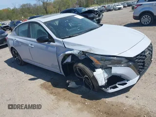 2024 Nissan Altima SR z VIN 1N4BL4CVXRN400409, wystawiony jako IAAI lot #42075648 z przebiegiem 9 108 mil mil oraz . Historia ofert i sprzedaży dostępna na DreamBid. Obrazek 1.