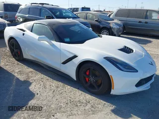2015 Chevrolet Corvette 1LT z VIN 1G1YB2D72F5124033, wystawiony jako IAAI lot #41396693 z przebiegiem 26 056 mil mil oraz . Historia ofert i sprzedaży dostępna na DreamBid. Obrazek 1.