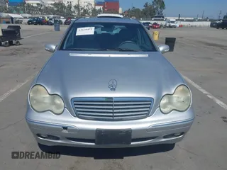 2001 Mercedes-Benz C 230/260/280/320 с VIN WDBRF61J91F068679, выставлен на аукционе IAAI как лот 42620453 с пробегом 183 522 миль миль и . История ставок и продаж доступна на DreamBid. Изображение 12.
