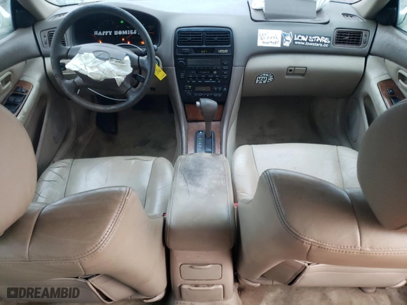1998 Lexus ES 300 Luxury Sport Sdn with VIN JT8BF28G2W5032057, listed as a Copart auction lot 45032425 with 218,837 mi miles and Salvage Title. Bid and sale history available at carsss.com. Image 8.