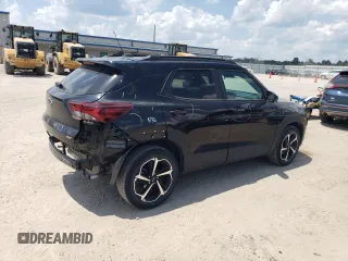 2021 Chevrolet TrailBlazer RS with VIN KL79MTSLXMB117435, listed as a Copart auction lot 56006904 with 19,905 mi miles and Salvage Title. Bid and sale history available at DreamBid. Image 3.