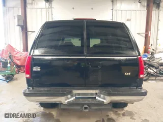 1996 Chevrolet Tahoe with VIN 1GNEK13R8TJ313125, listed as a IAAI auction lot 41361170 with 162,789 mi miles. Bid and sale history available at carsss.com. Image 16.