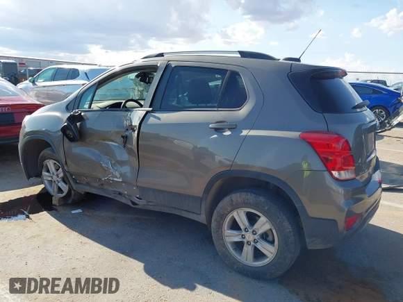 2022 Chevrolet Trax LT with VIN KL7CJPSM0NB568096, listed as a IAAI auction lot 42595207 with 30,128 mi miles and . Bid and sale history available at DreamBid. Image 14.
