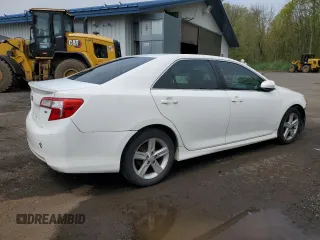 2013 Toyota Camry L with VIN 4T1BF1FK8DU700994, listed as a Copart auction lot 55354265 with 236,581 mi miles and Clean Title. Bid and sale history available at carsss.com. Image 3.