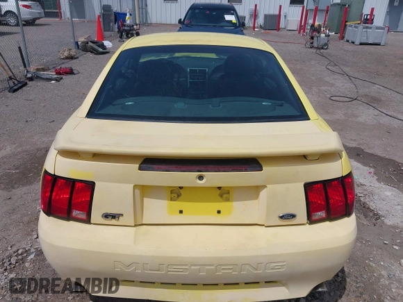 2003 Ford Mustang GT Deluxe z VIN 1FAFP42X43F394679, wystawiony jako IAAI lot #42129223 z przebiegiem 135 472 mil mil oraz . Historia ofert i sprzedaży dostępna na DreamBid. Obrazek 17.