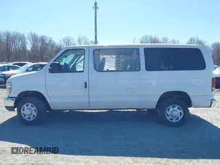 2014 Ford Econoline Passenger XL with VIN 1FBNE3BL1EDA97942, listed as a IAAI auction lot 40899589 with 60,703 mi miles. Bid and sale history available at carsss.com. Image 13.