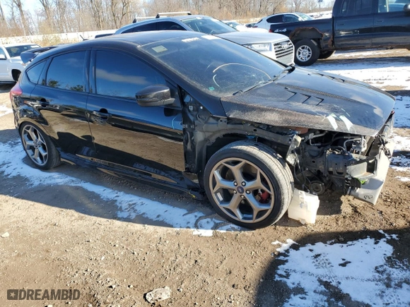 2015 Ford Focus ST with VIN 1FADP3L97FL254407, listed as a Copart auction lot 82210864 with 117,790 mi miles and Clean Title. Bid and sale history available at carsss.com. Image 4.