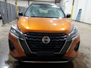 2021 Nissan Kicks SR with VIN 3N1CP5DV0ML474697, listed as a Copart auction lot 53493615 with 100,450 mi miles and Salvage Title. Bid and sale history available at carsss.com. Image 5.