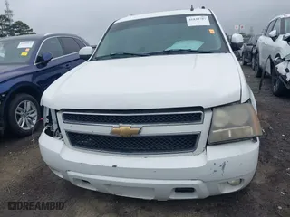 2007 Chevrolet Suburban LTZ with VIN 3GNFC160X7G132811, listed as a IAAI auction lot 41849787 with 1 mi miles. Bid and sale history available at carsss.com. Image 6.