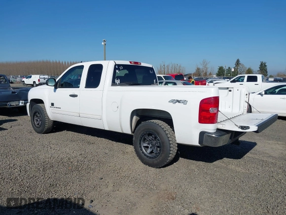 2009 Chevrolet Silverado 1500 LT with VIN 1GCEK29059Z129875, listed as a IAAI auction lot 41678620 with 155,798 mi miles and . Bid and sale history available at DreamBid. Image 3.