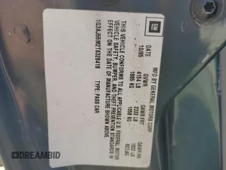1996 Oldsmobile Cutlass Ciera 1SA VX5 z VIN 1G3AJ55M2T6328418, wystawiony jako Copart lot #77411634 z przebiegiem 29 918 mil mil oraz Szkody całkowita. Historia ofert i sprzedaży dostępna na DreamBid. Obrazek 12.