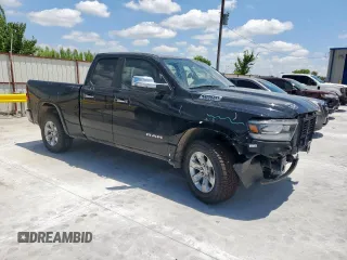 2020 Ram 1500 Laramie z VIN 1C6RREDT7LN306139, wystawiony jako Copart lot #62704995 z przebiegiem 118 657 mil mil oraz Szkoda całkowita • Salvage title. Historia ofert i sprzedaży dostępna na DreamBid. Obrazek 4.