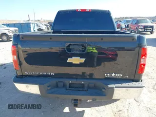 2011 Chevrolet Silverado 1500 LT with VIN 3GCPKSE38BG395583, listed as a IAAI auction lot 41486984 with 134,615 mi miles. Bid and sale history available at carsss.com. Image 17.