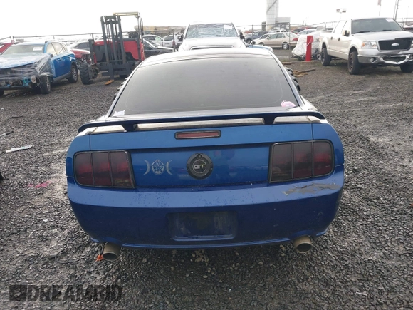2009 Ford Mustang GT with VIN 1ZVHT82H095105825, listed as a IAAI auction lot 41299663 with 190,109 mi miles and . Bid and sale history available at DreamBid. Image 17.
