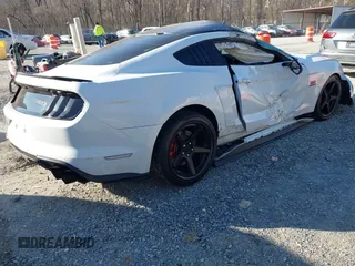 2018 Ford Mustang GT with VIN 1FA6P8CF1J5121926, listed as a IAAI auction lot 41771904 with 32,373 mi miles. Bid and sale history available at carsss.com. Image 4.