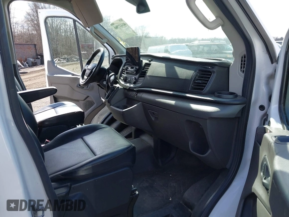 2020 Ford Transit Cargo with VIN 1FTBR1C85LKA13051, listed as a IAAI auction lot 41441966 with 81,863 mi miles and . Bid and sale history available at DreamBid. Image 5.