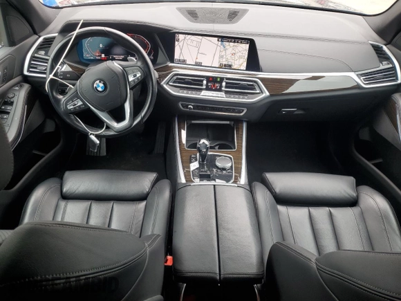 2020 BMW X5 xDrive40i with VIN 5UXCR6C09L9C95232, listed as a Copart auction lot 60697765 with 30,017 mi miles and Salvage title. Bid and sale history available at DreamBid. Image 8.