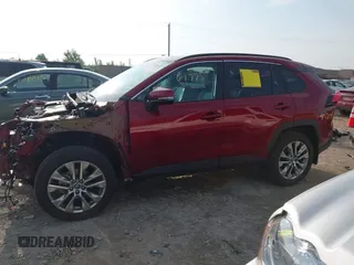 2021 Toyota RAV4 XLE Premium with VIN 2T3A1RFV6MW151550, listed as a IAAI auction lot 42764775 with 41,377 mi miles and . Bid and sale history available at DreamBid. Image 15.
