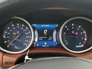 2017 Maserati Ghibli S Q4 z VIN ZAM57RTA4H1248389, wystawiony jako Copart lot #85218514 z przebiegiem 68 272 mil mil oraz Szkody całkowita. Historia ofert i sprzedaży dostępna na DreamBid. Obrazek 9.
