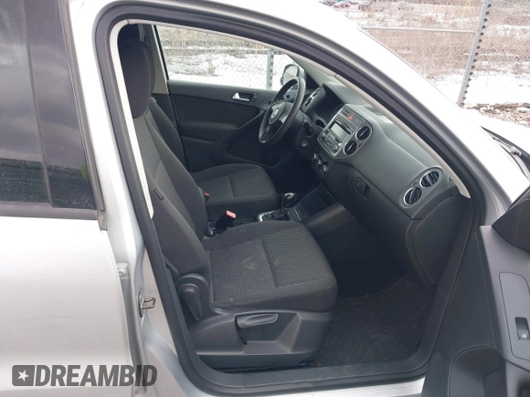 2011 Volkswagen Tiguan SEL with VIN WVGBV7AX5BW502741, listed as a IAAI auction lot 41441949 with 106,700 mi miles and . Bid and sale history available at DreamBid. Image 5.