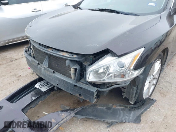 2010 Nissan Maxima 3.5 S with VIN 1N4AA5AP0AC868662, listed as a IAAI auction lot 41890697 with 160,105 mi miles. Bid and sale history available at carsss.com. Image 6.
