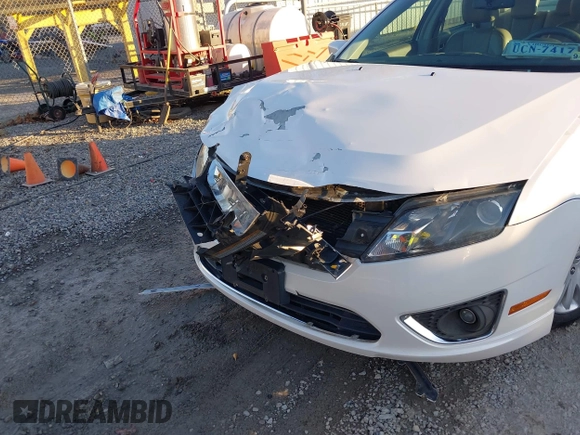 2010 Ford Fusion Hybrid with VIN 3FADP0L34AR287532, listed as a IAAI auction lot 40817732 with 161,351 mi miles. Bid and sale history available at carsss.com. Image 6.