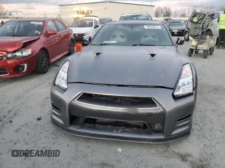 2016 Nissan GT-R Premium z VIN JN1AR5EFXGM290743, wystawiony jako Copart lot #79839874 z przebiegiem 34 358 mil mil oraz Szkoda całkowita • Salvage title. Historia ofert i sprzedaży dostępna na DreamBid. Obrazek 5.