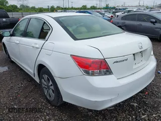2008 Honda Accord LX z VIN 1HGCP26328A094427, wystawiony jako IAAI lot #42305035 z przebiegiem 182 031 mil mil oraz . Historia ofert i sprzedaży dostępna na DreamBid. Obrazek 3.