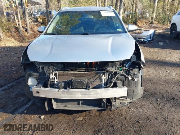 2018 Kia Niro LX with VIN KNDCB3LC1J5114060, listed as a IAAI auction lot 41326850 with 106,330 mi miles. Bid and sale history available at carsss.com. Image 13.