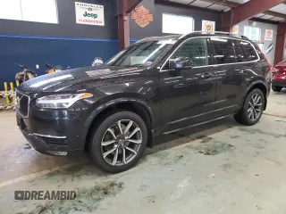 2018 Volvo XC90 Momentum z VIN YV4A22PK7J1218088, wystawiony jako Copart lot #58251775 z przebiegiem 169 073 mil mil oraz Tytuł czysty. Historia ofert i sprzedaży dostępna na DreamBid. Obrazek 1.