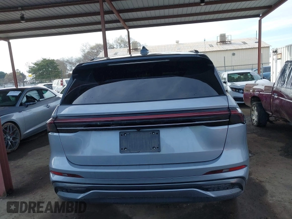 2024 Lincoln Nautilus Reserve with VIN 5LMPJ8K40RJ793813, listed as a IAAI auction lot 41745857 with 8,435 mi miles and . Bid and sale history available at DreamBid. Image 16.