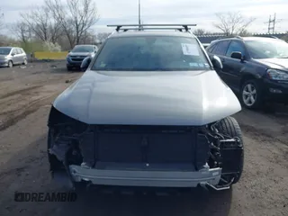 2017 Audi Q7 Premium Plus with VIN WA1LAAF75HD018870, listed as a IAAI auction lot 41988405 with 84,897 mi miles. Bid and sale history available at carsss.com. Image 12.