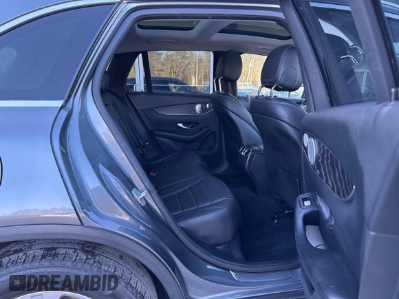2016 Mercedes-Benz GLC with VIN WDC0G4KB8GF019995, listed as a IAAI auction lot 41654638 with 143,829 mi miles. Bid and sale history available at carsss.com. Image 8.