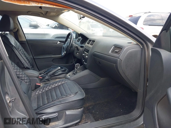 2012 Volkswagen Jetta SE с VIN 3VWDX7AJXCM315111, выставлен на аукционе IAAI как лот 42496661 с пробегом 206 016 миль миль и . История ставок и продаж доступна на DreamBid. Изображение 5.