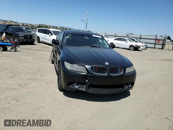 2011 BMW 3 Series 328i z VIN WBAPH5C58BA444037, wystawiony jako Copart lot #62957135 z przebiegiem 107 591 mil mil oraz Szkoda całkowita • Salvage title. Historia ofert i sprzedaży dostępna na DreamBid. Obrazek 13.