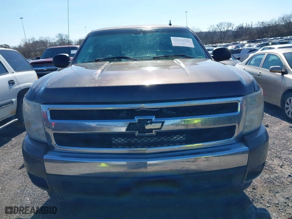 2007 Chevrolet Silverado 1500 LS with VIN 2GCEK13C671625576, listed as a IAAI auction lot 41592726 with 264,429 mi miles. Bid and sale history available at carsss.com. Image 12.