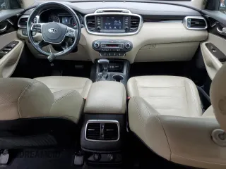 2019 Kia Sorento L with VIN 5XYPG4A37KG480352, listed as a Copart auction lot 53808985 with 111,816 mi miles and Clean Title. Bid and sale history available at carsss.com. Image 8.