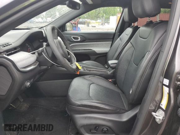 2023 Jeep Compass Latitude Lux с VIN 3C4NJDFN7PT544666, выставлен на аукционе Copart как лот 56921905 с пробегом 12 022 миль миль и Списание • Salvage title. История ставок и продаж доступна на DreamBid. Изображение 7.