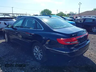 2011 Hyundai Azera Limited z VIN KMHFC4DF9BA518236, wystawiony jako IAAI lot #42376258 z przebiegiem 138 132 mil mil oraz . Historia ofert i sprzedaży dostępna na DreamBid. Obrazek 3.