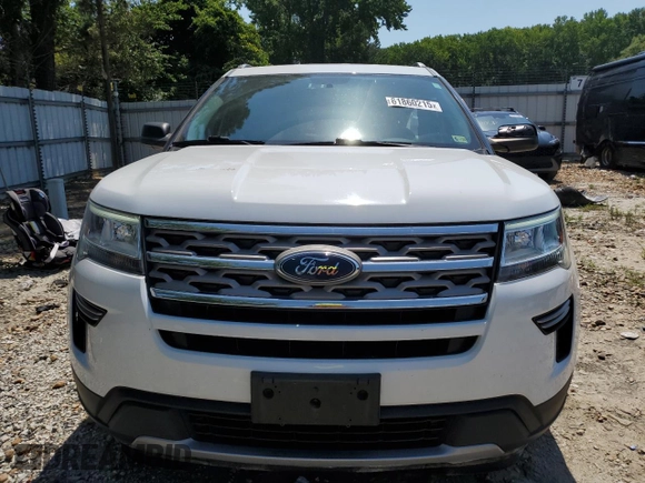 2018 Ford Explorer XLT with VIN 1FM5K7D87JGB63533, listed as a Copart auction lot 61860215 with 80,294 mi miles and Salvage title. Bid and sale history available at DreamBid. Image 5.
