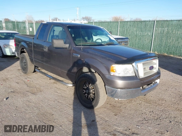 2005 Ford F-150 STX with VIN 1FTRX12W15KD34012, listed as a IAAI auction lot 41095300 with 178,984 mi miles. Bid and sale history available at carsss.com. Image 1.