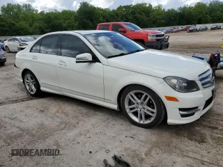 2012 Mercedes-Benz C 300 Sport с VIN WDDGF8BB7CR209364, выставлен на аукционе Copart как лот 55526085 с пробегом 119 461 миль миль и Списание • Salvage title. История ставок и продаж доступна на DreamBid. Изображение 4.