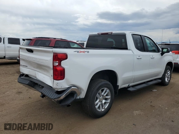 2024 Chevrolet Silverado 1500 LT with VIN 1GCRDDED0RZ176828, listed as a Copart auction lot 68931224 with 11,070 mi miles and Salvage Title. Bid and sale history available at DreamBid. Image 3.